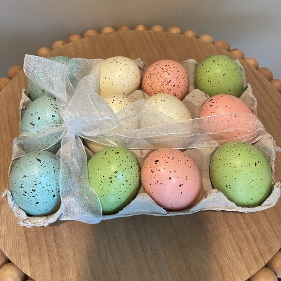 Speckled Easter Egg Floral Decor - Picture 4 of 5